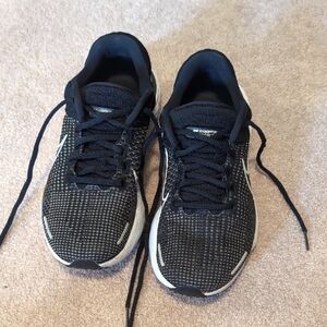 Woman's Nike ZOOMX Invincible Run 2